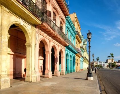 «Куба лібре» – коктейль кольорів у гаванській архітектурі