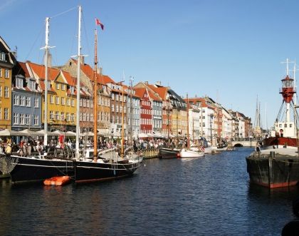 Барвистий куточок Копенгагена – архітектура й кольори портового району Нюхавн